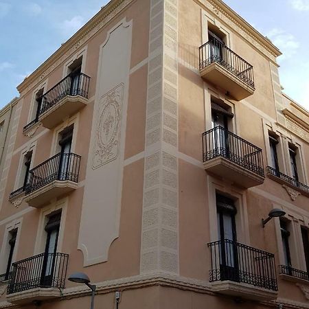 Apartamentos Nouvilas Portbou Exteriör bild
