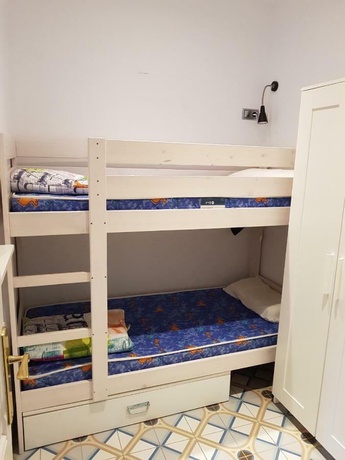 Apartamentos Nouvilas Portbou Exteriör bild