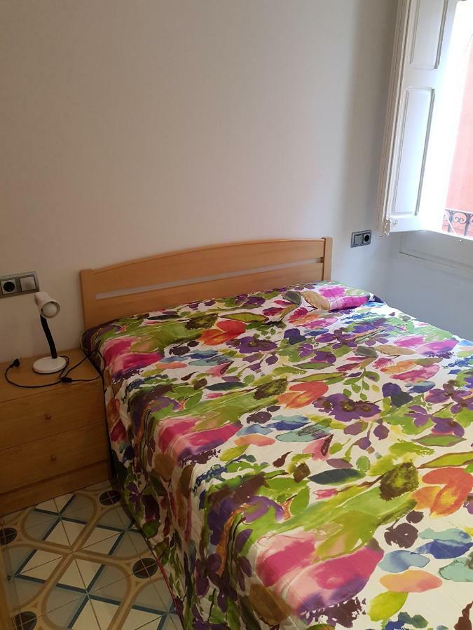 Apartamentos Nouvilas Portbou Exteriör bild