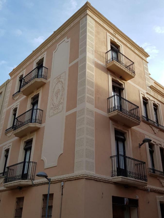 Apartamentos Nouvilas Portbou Exteriör bild