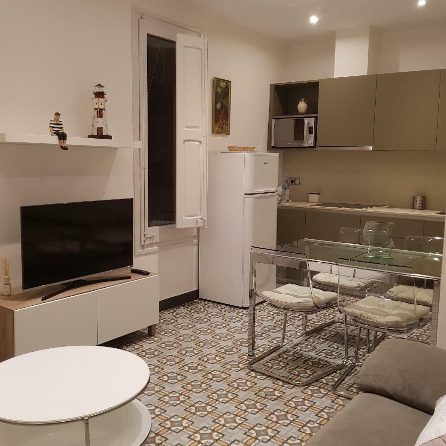 Apartamentos Nouvilas Portbou Exteriör bild