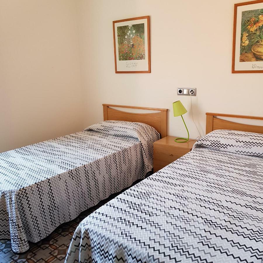 Apartamentos Nouvilas Portbou Exteriör bild