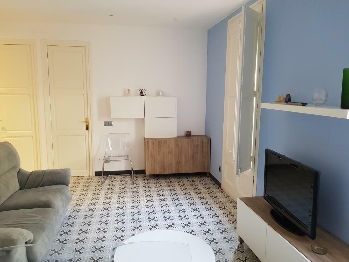 Apartamentos Nouvilas Portbou Exteriör bild